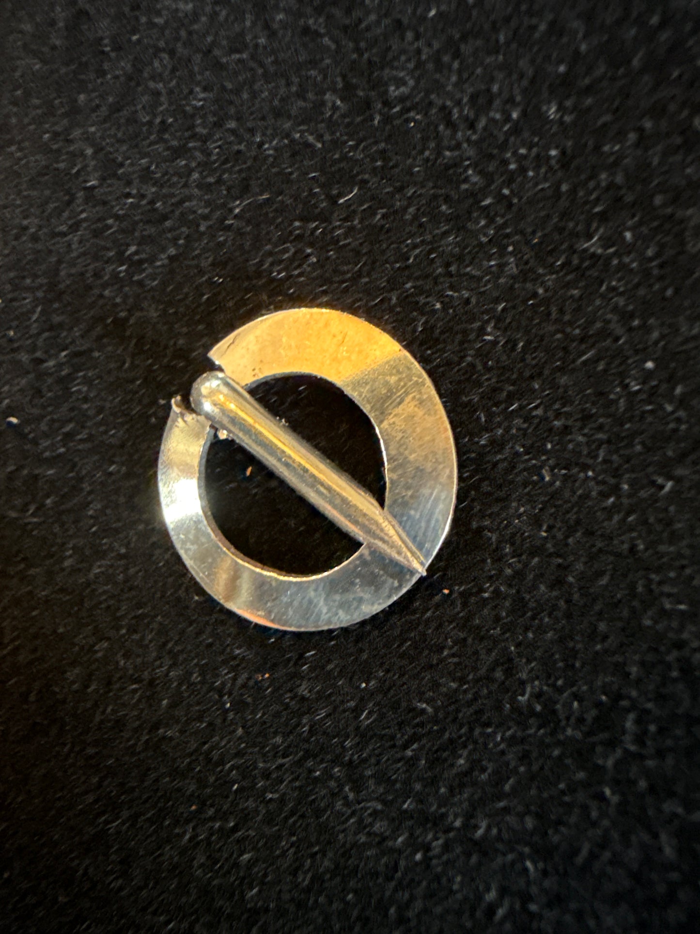 Cousin Dave Silversmith Small Ring Brooch
