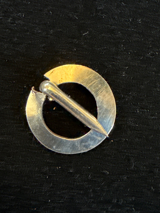 Cousin Dave Silversmith Small Ring Brooch